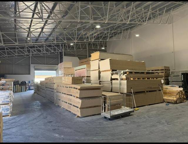 BUSINESS PROPERTY TO RENT IN FAIRVIEW